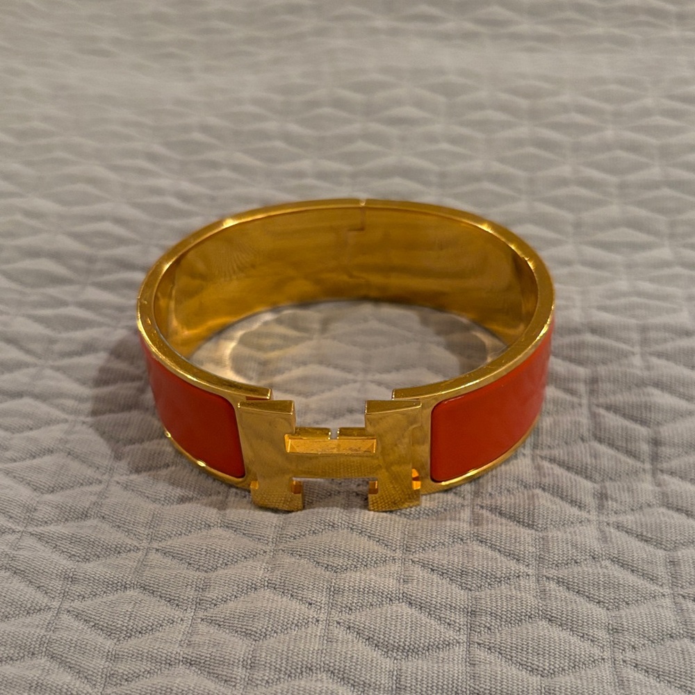 Hermes bracelet.